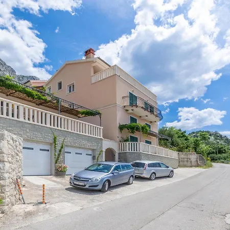 Apartment Amazing In Omis With Kitchenette